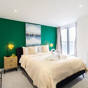 Regent Grand Penthouse Apartment Brighton